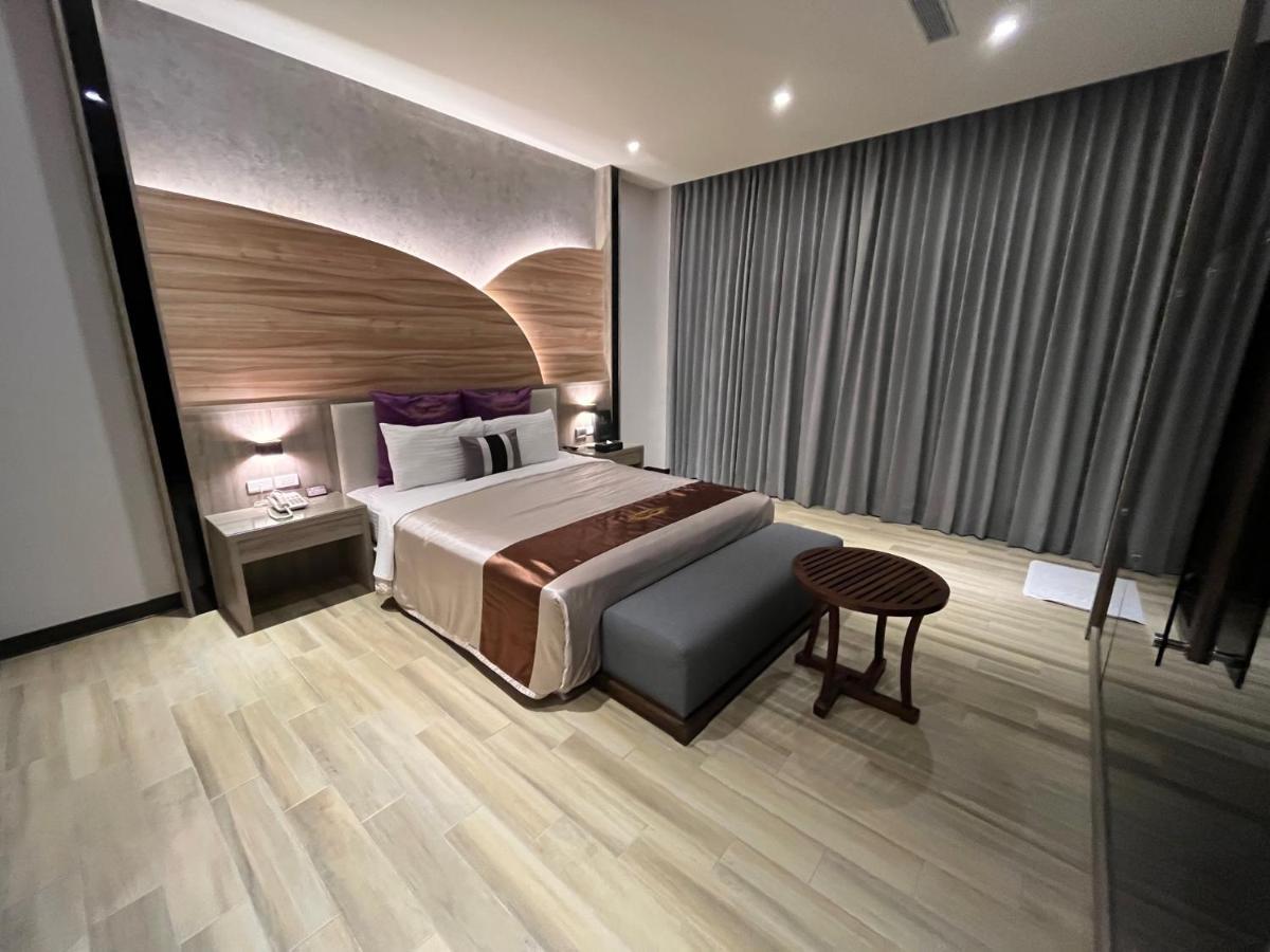 Purple Rainbow Motel Taipei Bagian luar foto