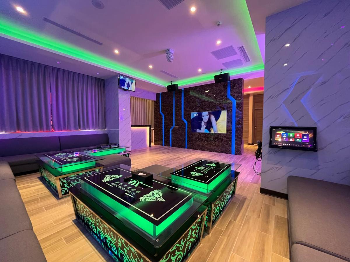 Purple Rainbow Motel Taipei Bagian luar foto