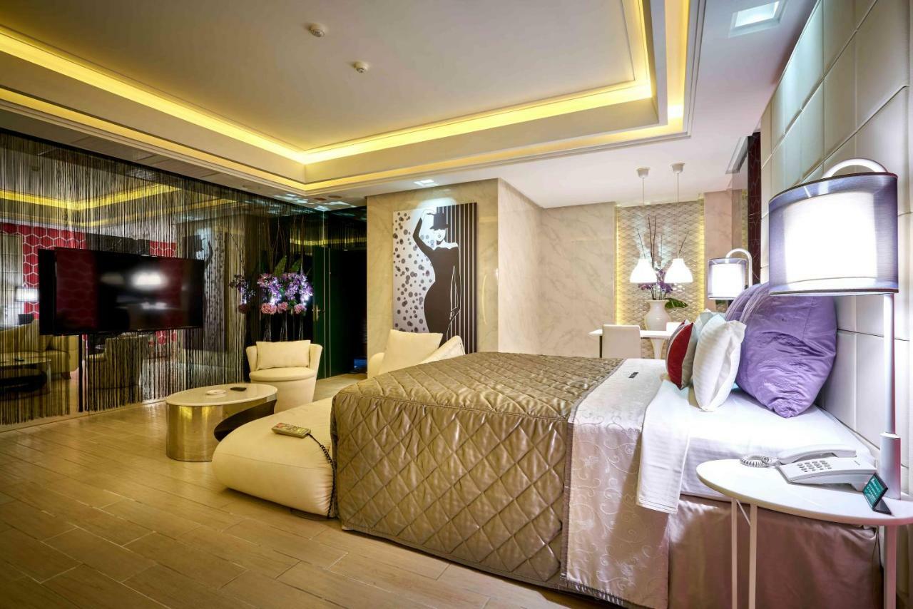 Purple Rainbow Motel Taipei Bagian luar foto